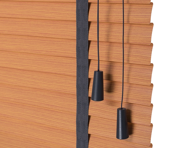 Maßgefertigte Jalousien in Holzoptik 35mm | ClickforBlinds